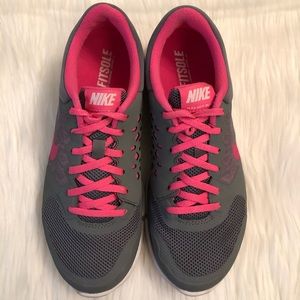 SOLD!! 🎉 Nike Women’s Shoes